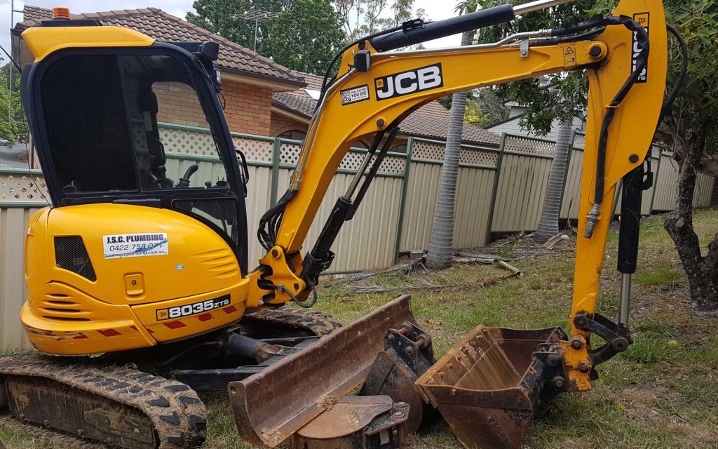 For extra grunt, we rely on our JCB 8035 ZTS compact excavator